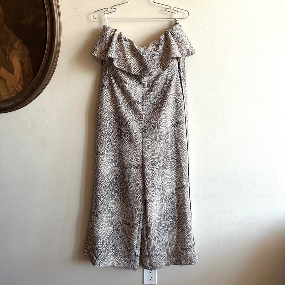 Aritzia Babaton Altamiro Strapless Wide Leg Jumpsuit Size 10 - Picture 8 of 14